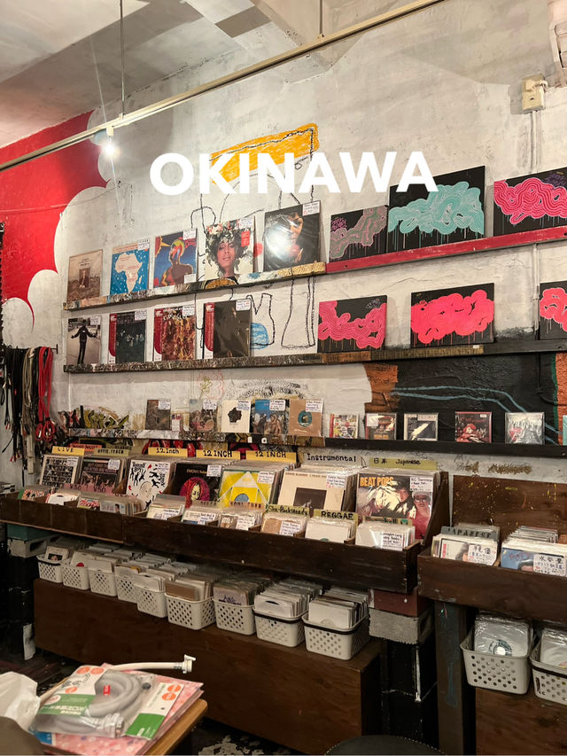 【沖縄 宜野湾】レコード好きにはたまらない空間♬ 【沖縄 宜野湾】レコード好きにはたまらない空間♬