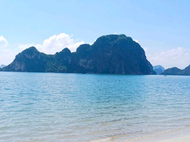 Hon Gai Beach