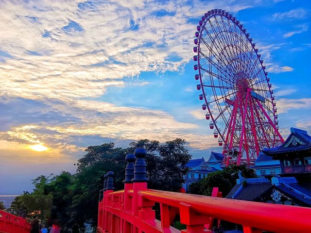 Sunset in Sun Wheel