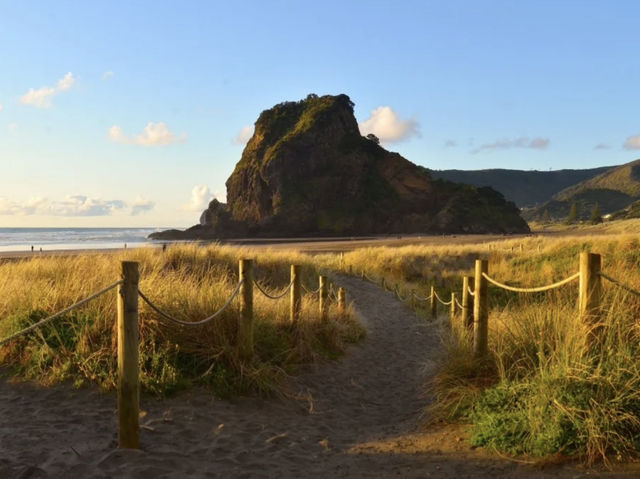 🌅紐西蘭皮哈海灘Piha Beach攻略|Lion Rock絕美夕陽打卡升級! 🌅紐西蘭皮哈海灘Piha Beach攻略|Lion Rock絕美夕陽打卡升級!