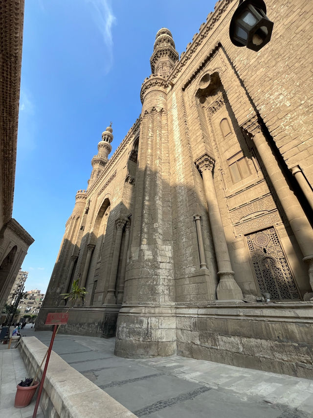 🕌圧倒的な石造建築に包まれる名作｜Mosque-Madrasa of Sultan Hassan