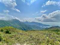 蓮花山的冒險：探索未知國度的勇氣 🏞️🌿