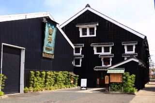 เผยสถานที่ท่องเที่ยวลับใกล้เมืองนาโกย่า 🍶 พิพิธภัณฑ์วัฒนธรรมสาเกคุนิโมริ เมืองฮันดะ: ย้อนเวลากลับไปสู่ยุคเอโดะ ค้นพบกลิ่นหอมของสาเกเก่าแก่นับร้อยปี ✨