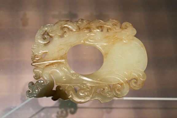 Jade Treasures of a Han Dynasty Marquis: Unearthed at Haihunhou Museum 🏺✨