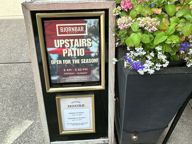 🇨🇦North Vancouver에 이국적인 Edgemont Village맛집 Bjornbar🥐