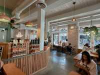 🇨🇦동화마을 속 로스터리 감성카페‘Smoking gun coffee roasters’