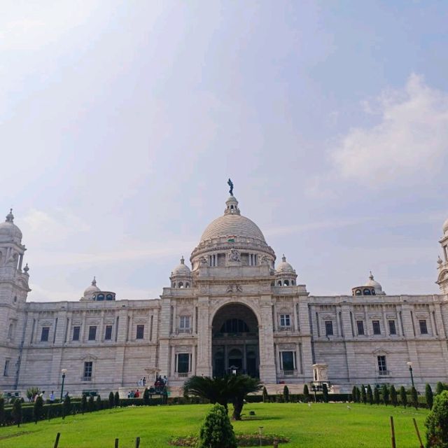 A day with Victoria & Netaji in Kolkata