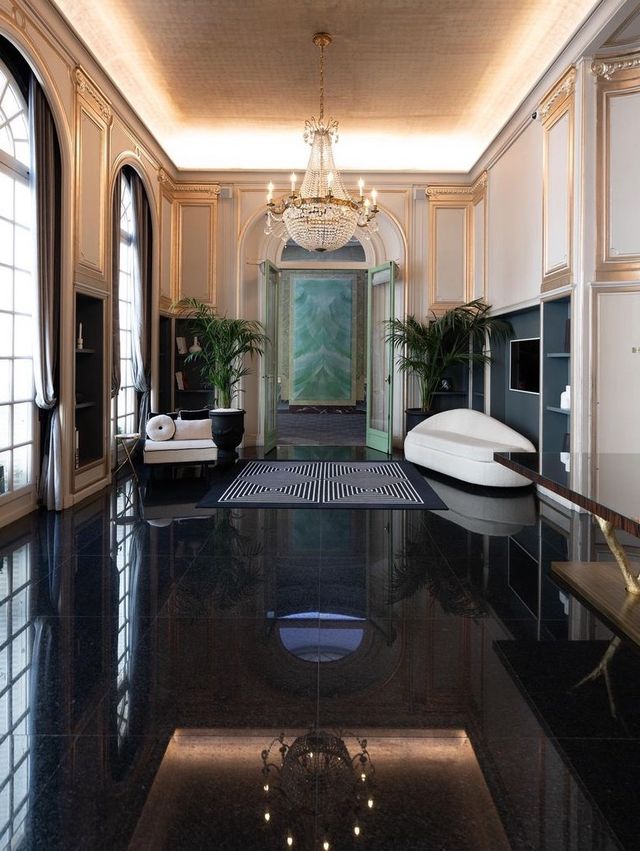 A Well-Kept Secret Near the Arc de Triomphe 🗝️