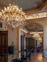A Well-Kept Secret Near the Arc de Triomphe 🗝️