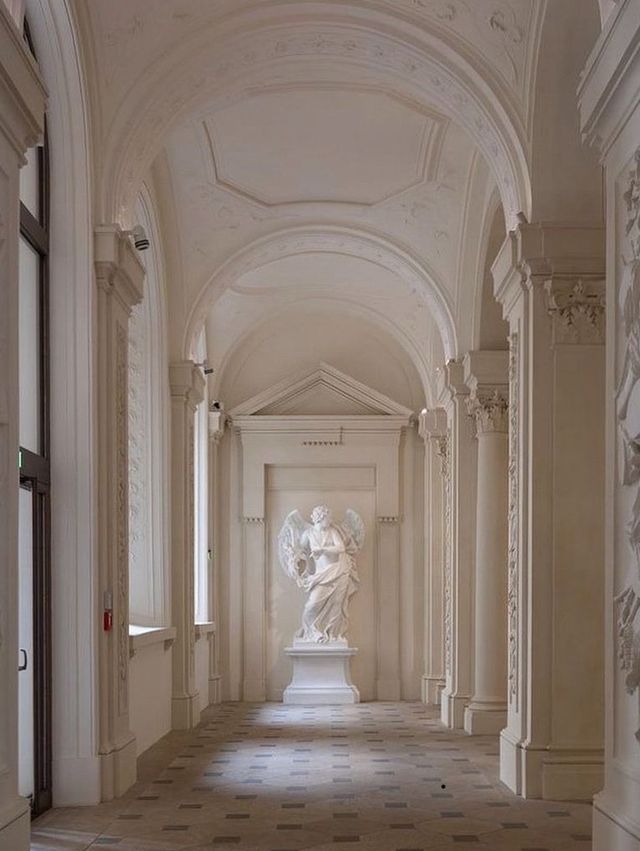 Louvre Museum, Paris 🏰🎨