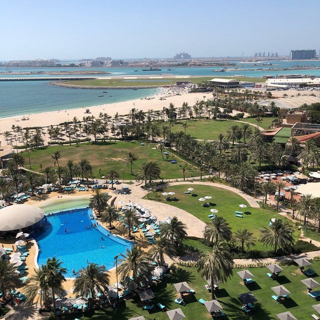 Dynamic Dubai: The Gem of the Desert 🇦🇪