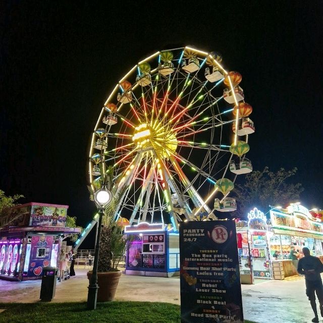 Ride the Fun at Golden Sands Wheel 🎡✨
