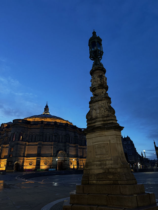 Edinburgh Escape: A Day of Castles, Closes, and Cobbled Charm