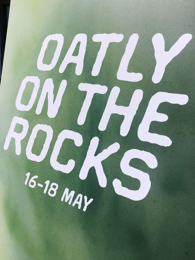 London ｜ Lovely pop up of OATLY in London