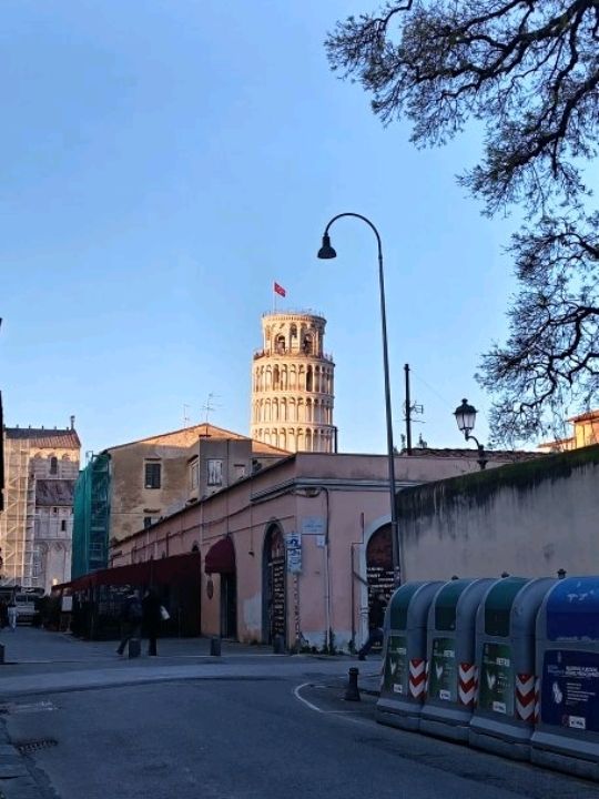 Pisa Tower 😍🇮🇹..one of the 7 Wonders of the World