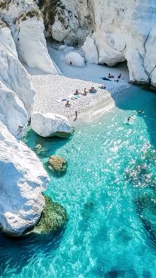 🌊 Sarakiniko Beach: A Lunar Landscape by the Aegean 🇬🇷✨