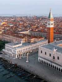  A City of Water and Wonder – Venice, Italy