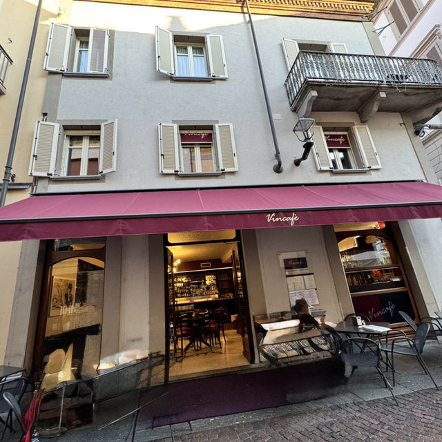 阿爾巴 Alba 的Vincafe住一晚