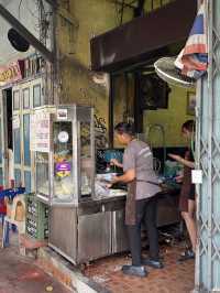ก๋วยเตี๋ยวรู ตลาดน้อย🍜