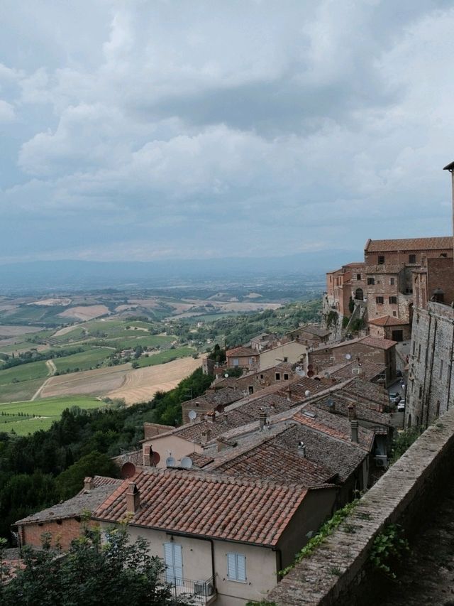 Panicale: Umbria’s Timeless Hilltop Gem 🌿🏰  
