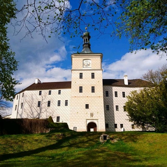 🏰✨ “Renaissance Beauty & Secrets: Březnice Castle” 🇨🇿