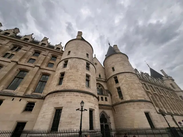 Gothic Gems: Conciergerie & Sainte-Chapelle in Paris