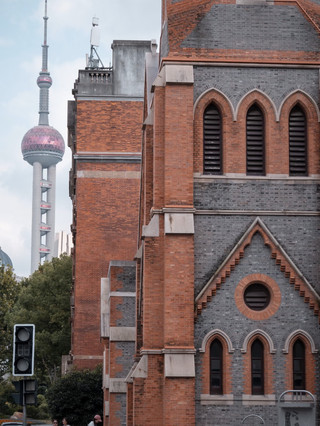 Shanghai Crowd-Free: A Walk from Suzhou Creek to the Bund