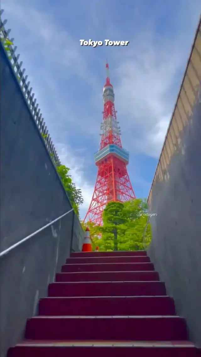 Tokyo Tower: A Spectacular View of Tokyo's Cityscape from Above 🇯🇵🇯🇵