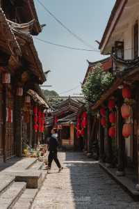 This millennia-old marketplace❣️ is surprisingly the most serene haven in Lijiang.