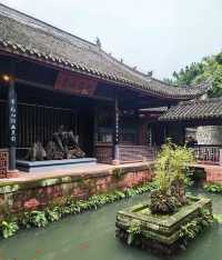 假期去哪玩？去四川省眉山市東坡巨紗毅行南段三蘇祠