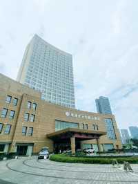 寧海金海開元名都大酒店，外觀樸實，內在典雅