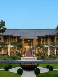 🌴🏖️ Hua Hin's Hidden Gem: Charras Bhawan Hotel 🌞🛌