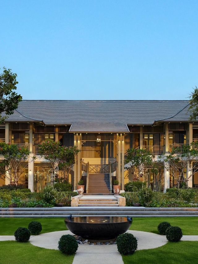 🌴🏖️ Hua Hin's Hidden Gem: Charras Bhawan Hotel 🌞🛌