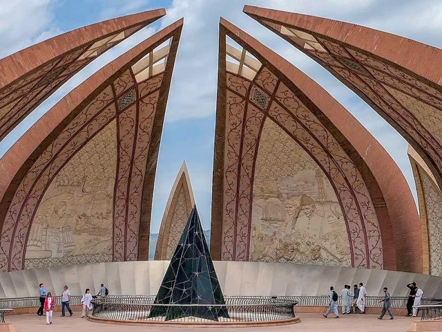 Explore the mysteries of Pakistan, the best travel destination in 2024 awaits you! 🇵🇰✨