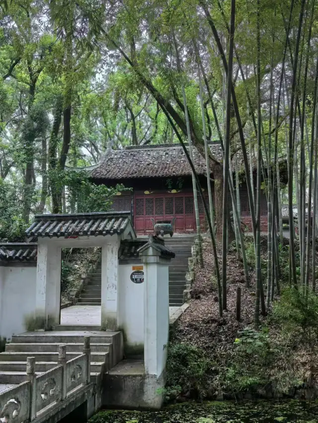 Huazhu Luxe Huanggang: More than just a secret scroll, the scenery and culture are also amazing. 