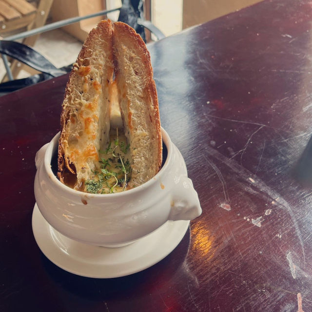 성동구 성수동에서 프랑스 바게트를 먹어볼 수 있는 카페🥖