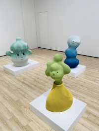 外灘免費看展，岩村遠回眸餘音。
