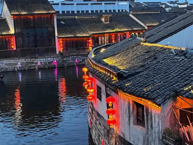 I thought Wuzhen was beautiful until I visited Nanxun. 