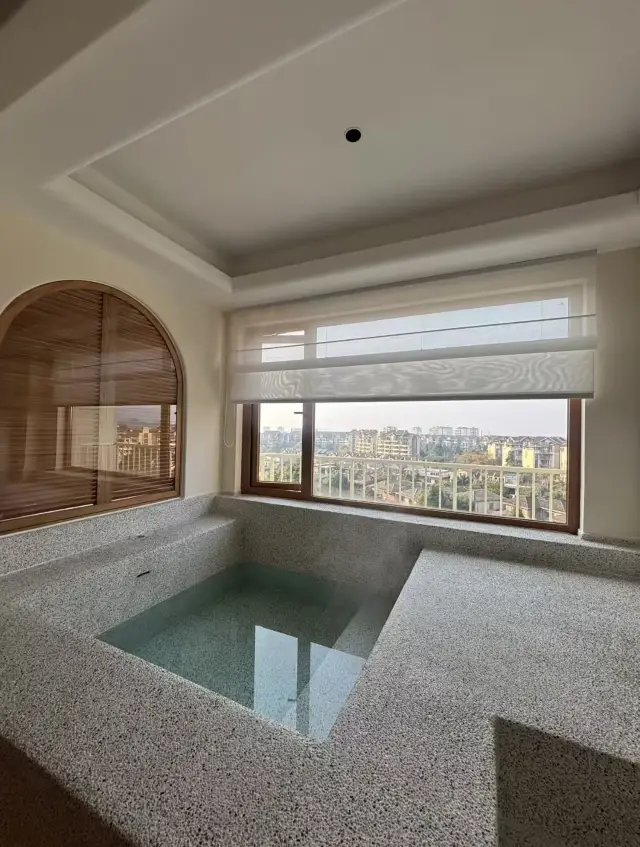 來峨眉山度過一個周末 staycation～～～