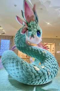 快去德基廣場和美美小蛇拍照！