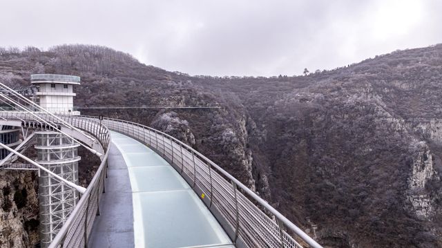 淄博潭溪山霧凇上演現實版冰雪奇緣