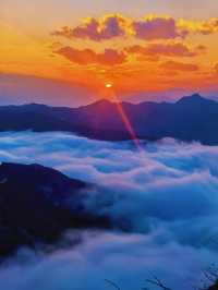 昭通有個奇特嘅地方，山巒景色秀麗，雲霞互相依偎