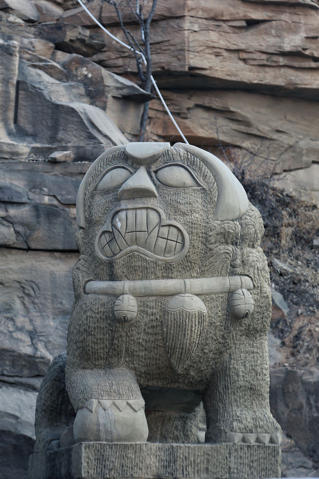 沒想到石獅子也可以這麼抽象