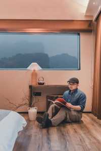 在丹霞山打卡紅色小屋，解鎖春日山水濾鏡