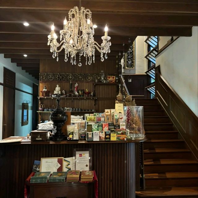 🇹🇭曼谷復古控必住！木質老洋房酒店Ariyasom Villa✨