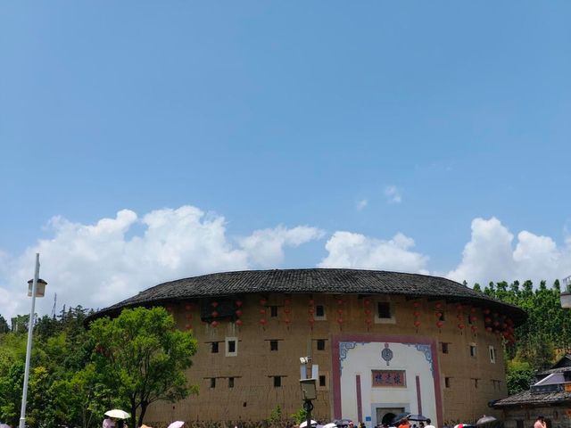 雲中圍城 | 福建土樓探秘年客家人的時光膠囊