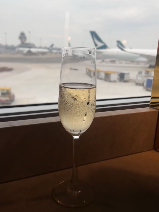 ✈️香港機場聯合航空貴賓室 | 候機的超絕體驗