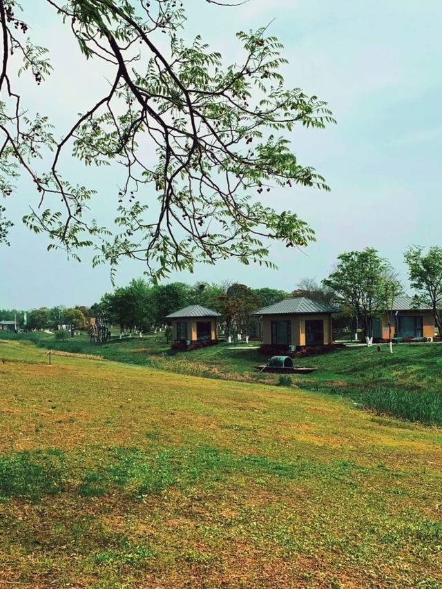 湖州擁有豐富嘅文化景觀，係休閒旅遊嘅理想目的地。