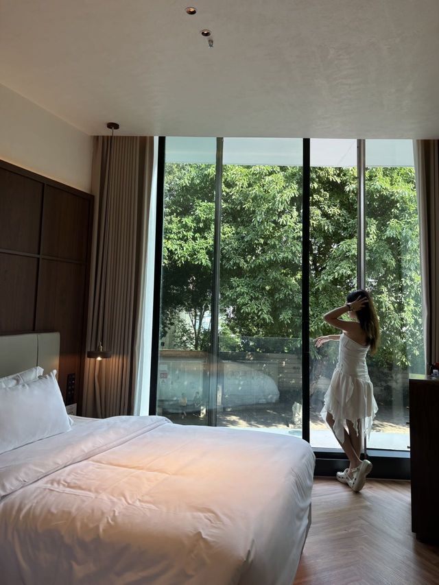 鵝嶺新開嘅！帶泳池嘅樹景酒店太好住