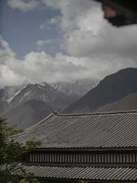 神仙託兒所！喺雪山陽台將細路哄成詩人